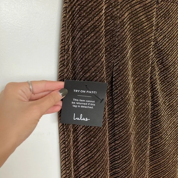 Lulu’s one shoulder dress - Picture 4 of 5